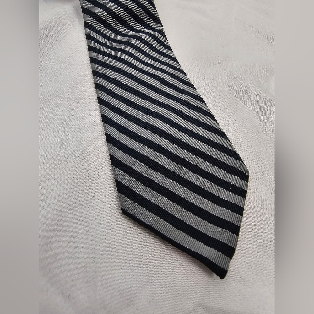 Brooks Brothers Black and Gray Striped Tie